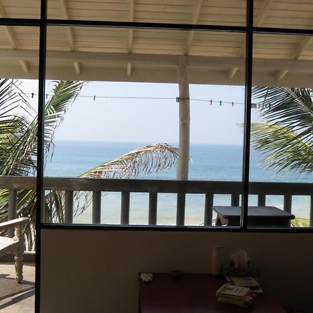 Mountain Wave Hotel And Surfshop Hikkaduwa Zimmer foto
